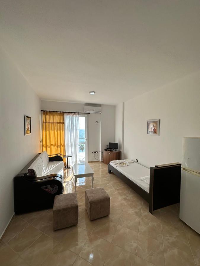 Blue Bay Apartments ساراندا المظهر الخارجي الصورة