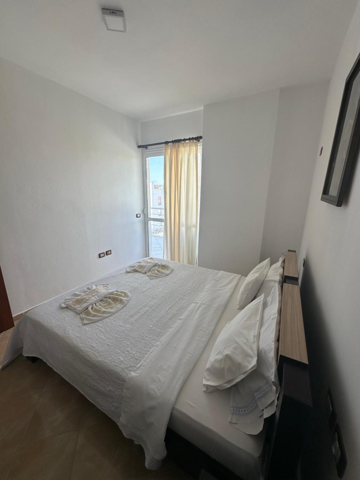 Blue Bay Apartments ساراندا المظهر الخارجي الصورة