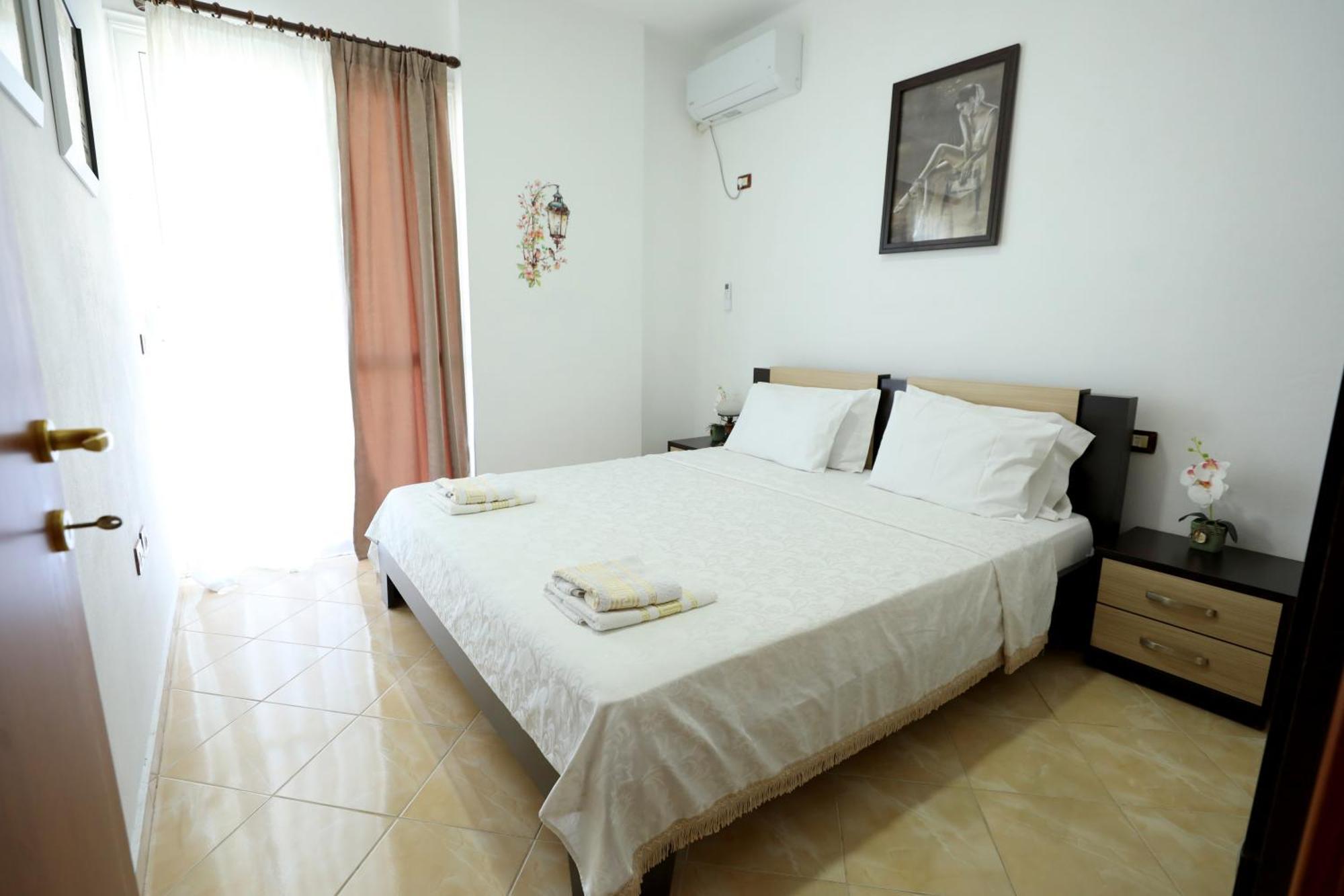 Blue Bay Apartments ساراندا المظهر الخارجي الصورة