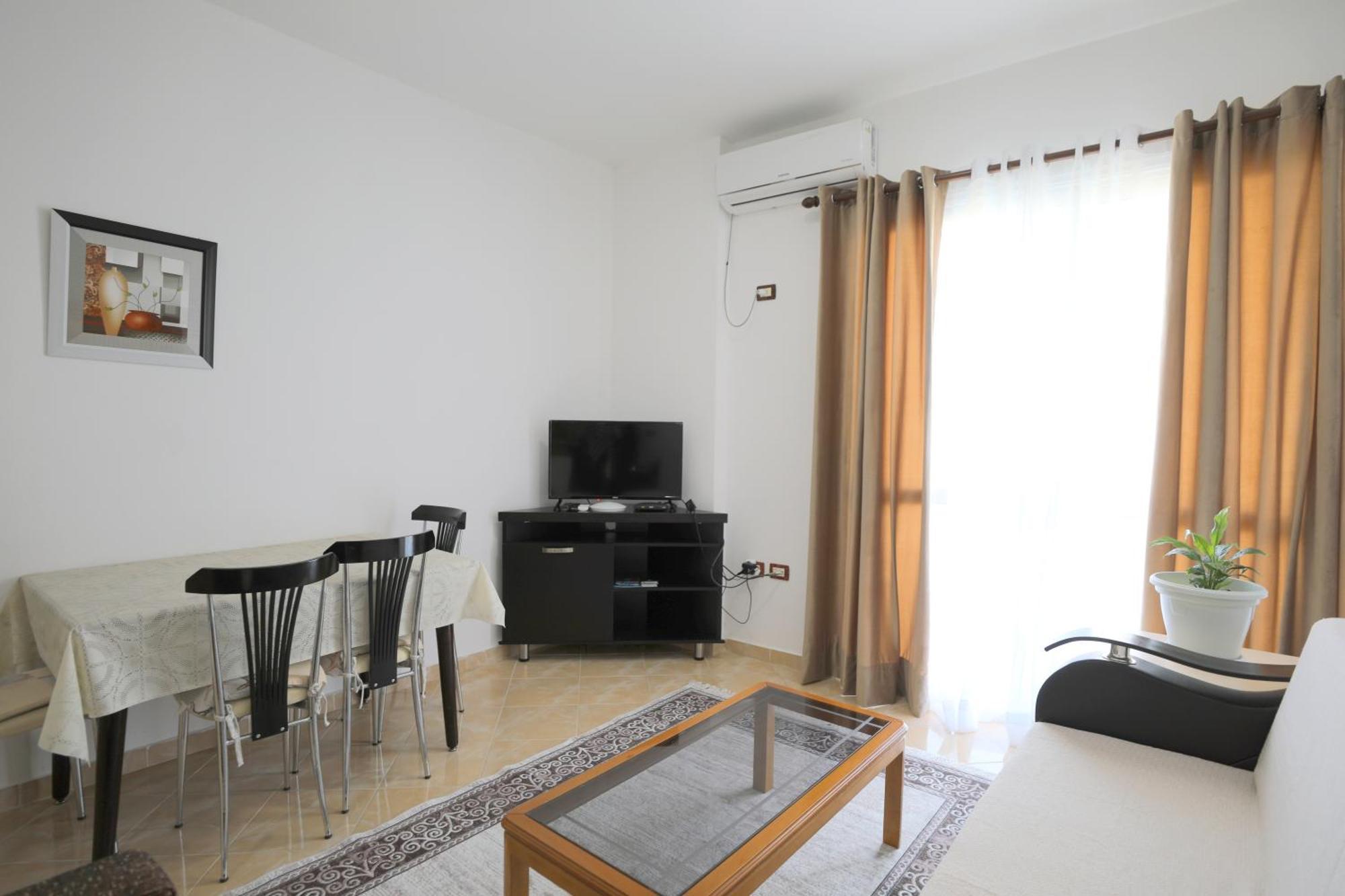 Blue Bay Apartments ساراندا المظهر الخارجي الصورة