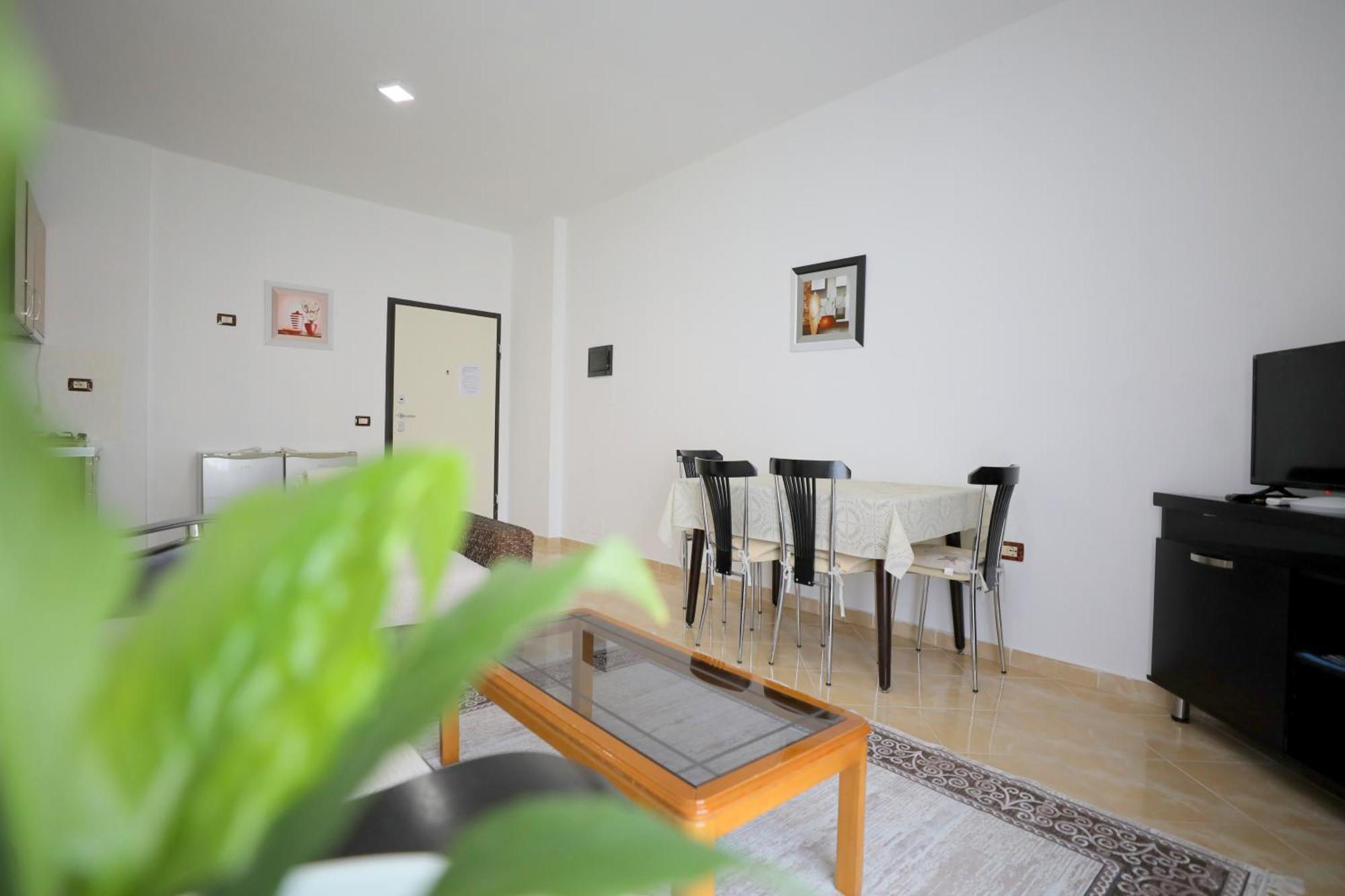 Blue Bay Apartments ساراندا المظهر الخارجي الصورة