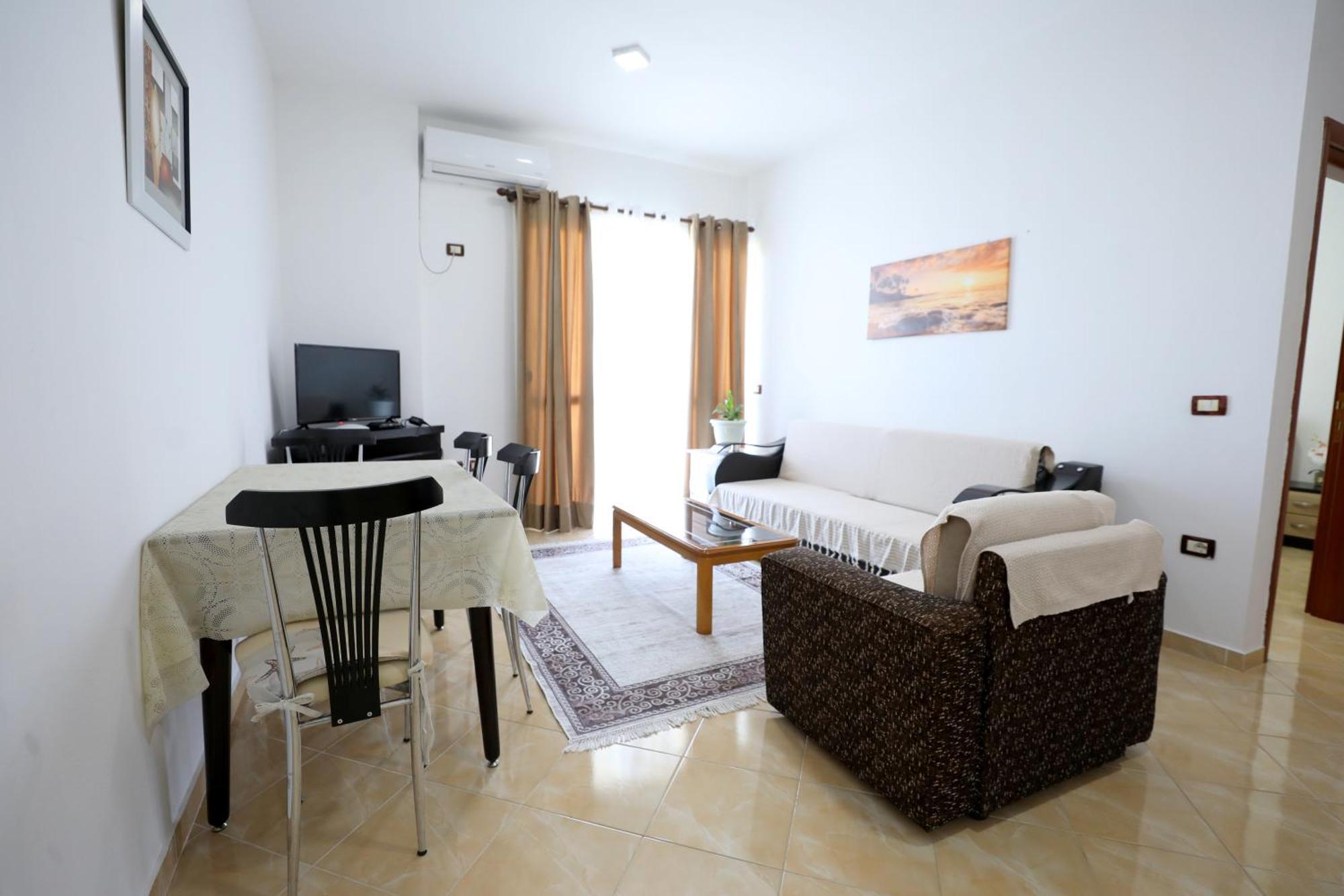 Blue Bay Apartments ساراندا المظهر الخارجي الصورة
