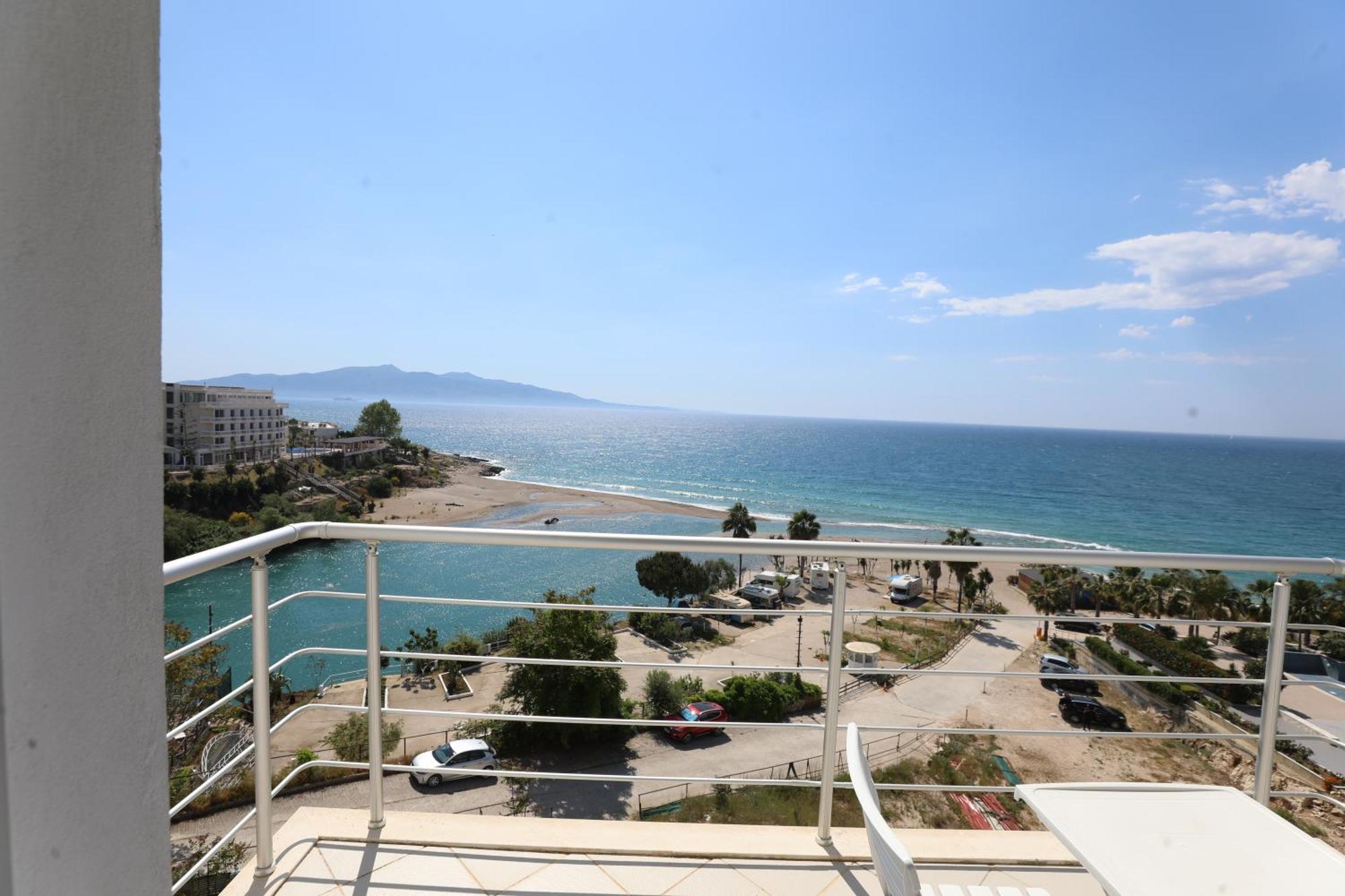 Blue Bay Apartments ساراندا المظهر الخارجي الصورة