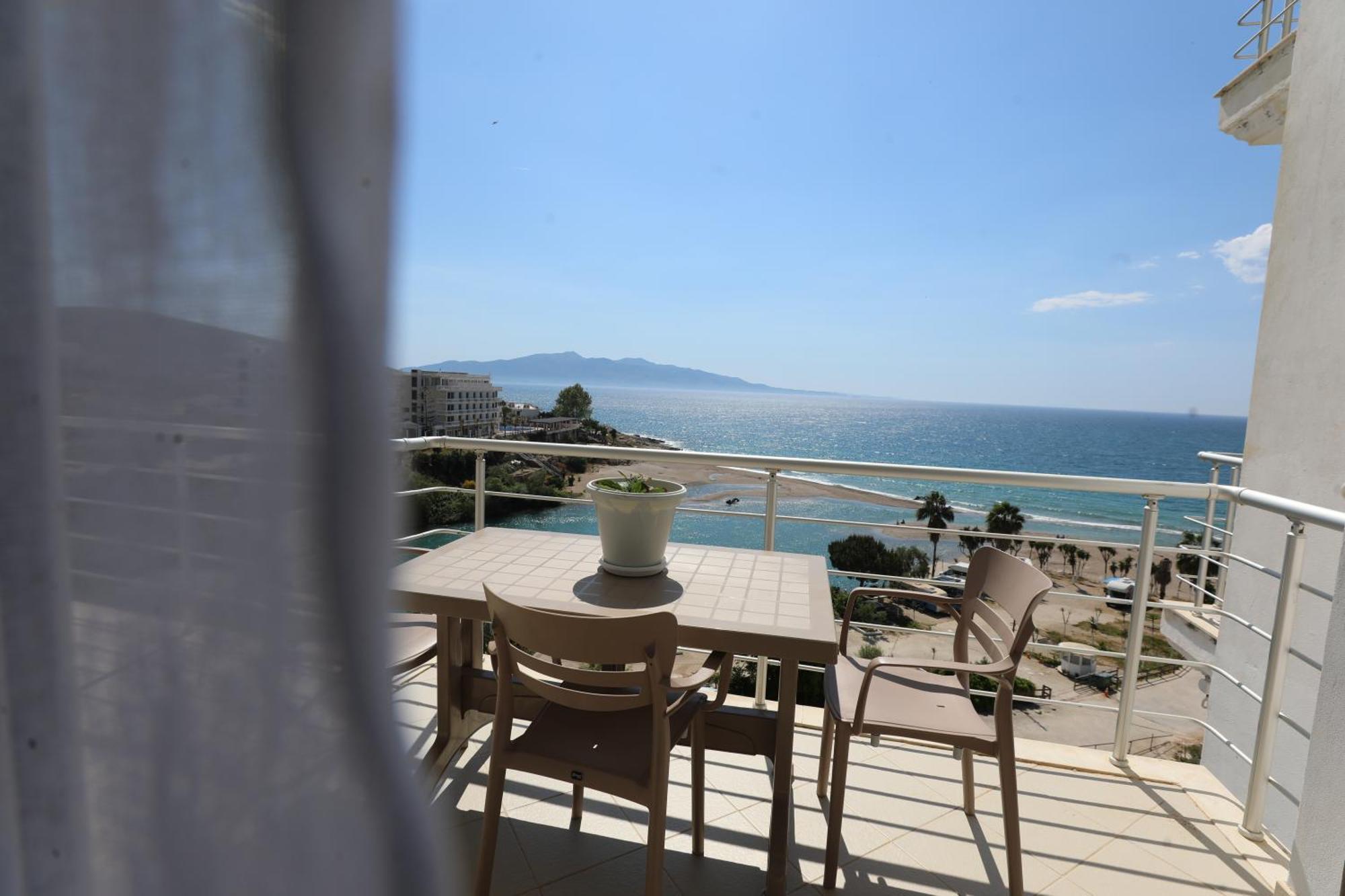 Blue Bay Apartments ساراندا المظهر الخارجي الصورة