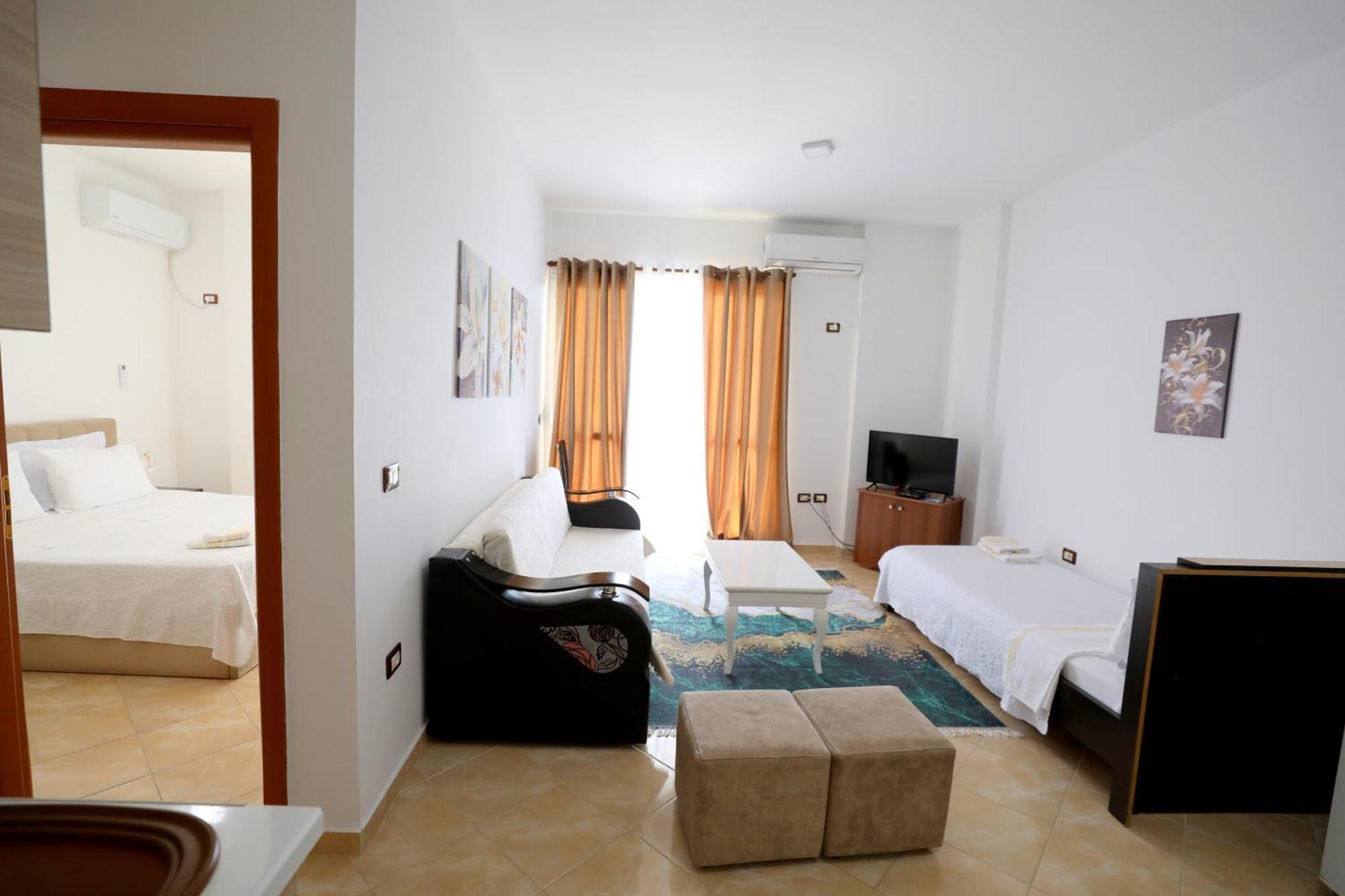 Blue Bay Apartments ساراندا المظهر الخارجي الصورة