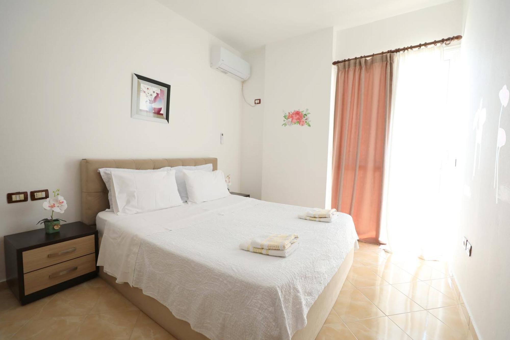 Blue Bay Apartments ساراندا المظهر الخارجي الصورة